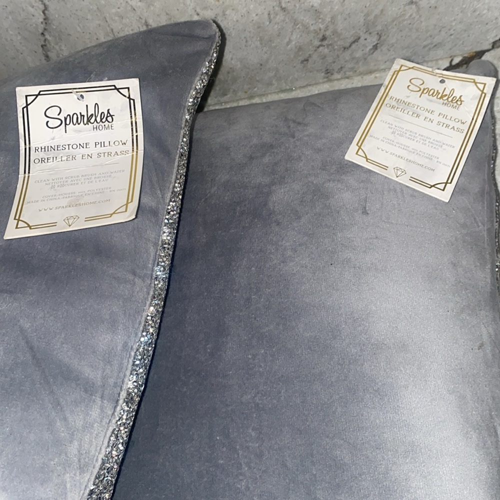 Two rinestone pillows - Picture 5 of 7